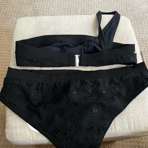 Chloe black embroidered bikini swimsuit set 42/ 06 New - Picture 7 of 14